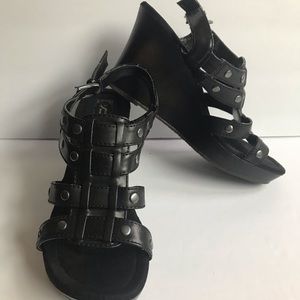Decree leather strap wedge sandals size 7.5